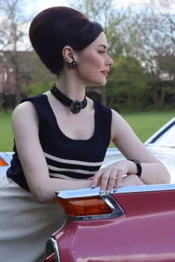 Audrey Jet Flower Stud Oorbellen In Zwart En Zilver