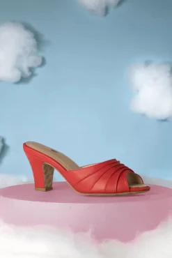 Ava Solemate Slip On Muiltjes In Rood