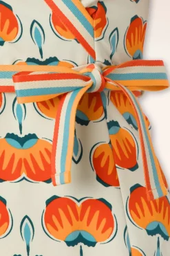 Court Cache Coeur Jurk In First Glimpse Of Spring