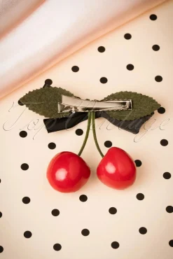 Doe Wat Kersen In Je Haarclip