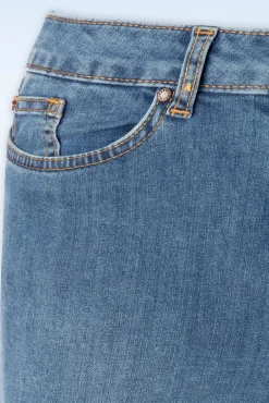 Dora Flared Broek In Lichtblauwe Denim Wassing