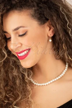 Elegante Parelketting In Ivoor