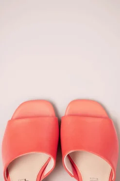 Josie Slip On Muiltjes Van Leder In Koraal