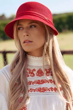 Julia Straw Cloche Hoed In Rood