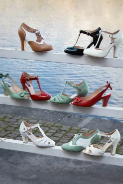 June Effortlessly Elegant Lakpumps In Vurig Rood