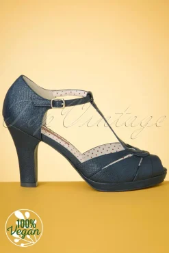 Lacey Art Deco T-Strap Pumps In Mat Marineblauw