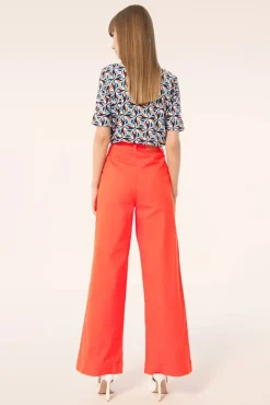 Ryann Broek In Oranje