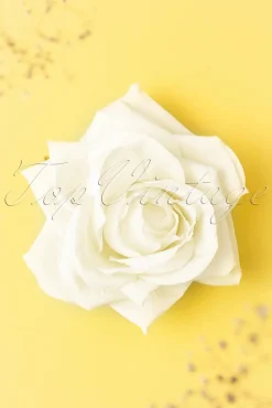 Scented Love Flower Haarclip In Romig Wit