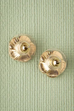 Small Rose Oorstekers In Zacht Roze