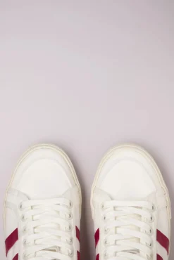 Stratus Tennis Sneakers In Gebroken Wit En Bessenbrood