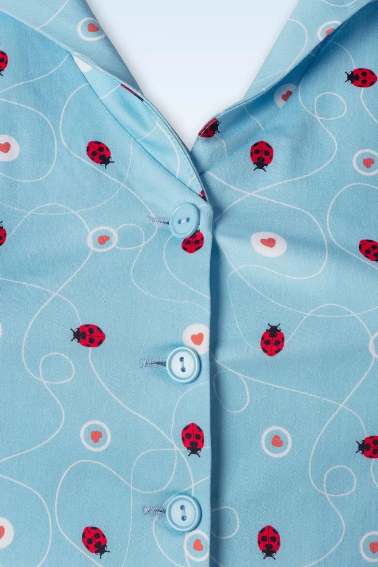 Topvintage Exclusive ~ Angie Swing Jurk In Licht Blauw Met Lieveheersbeestjes Print